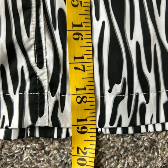 Daily Sports “A Swedish Story” Women’s Hybrid Golf Skirt Size 8 - Picture 10 of 10